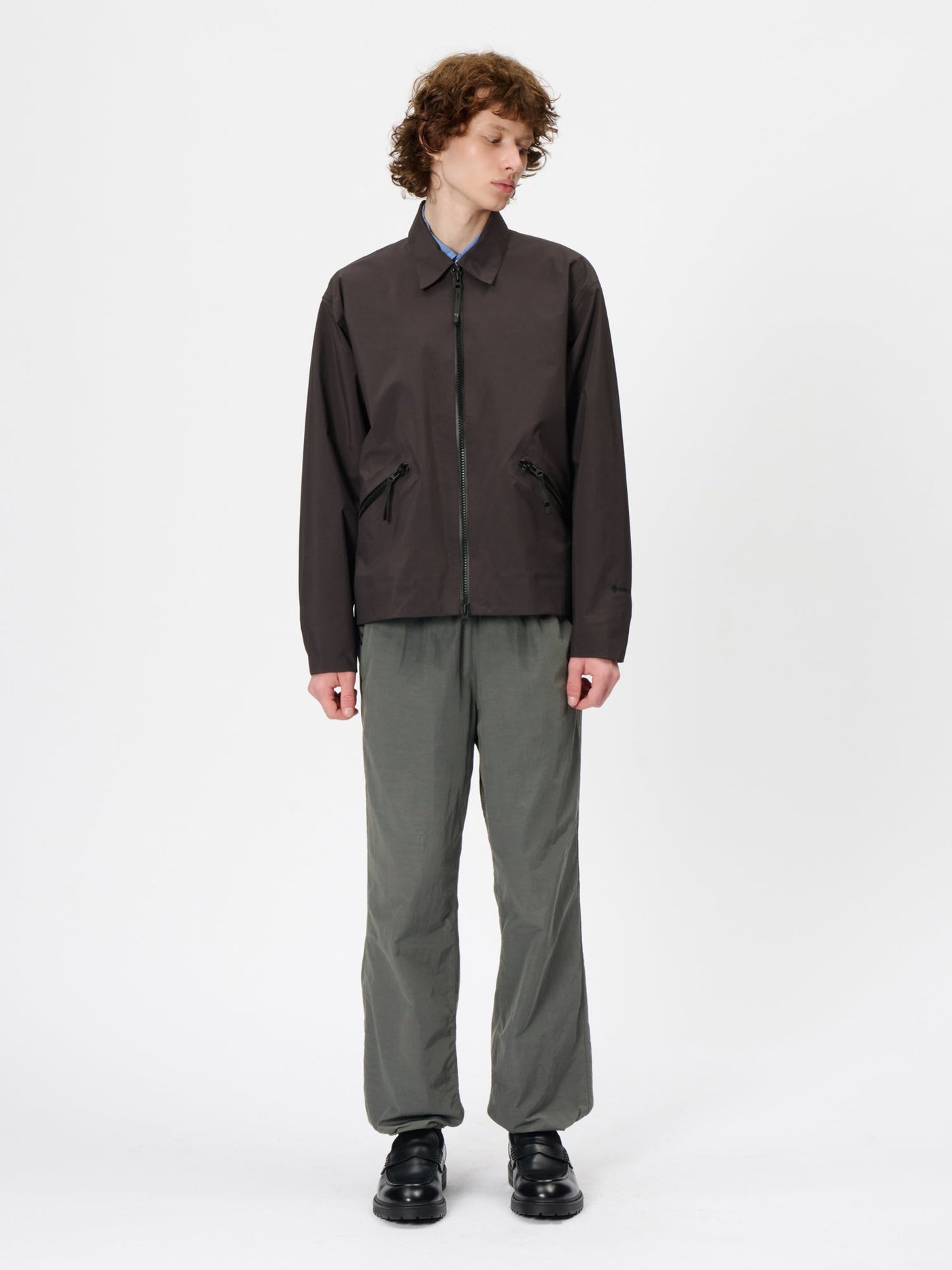 Model: Height 185cm / 6'0" | Wearing: DEEP CHARCOAL / 3