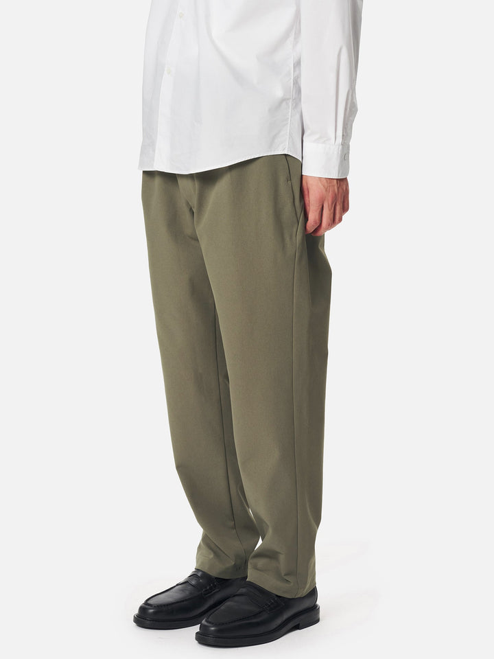 One Tuck Tapered Stretch Pants – Goldwin London