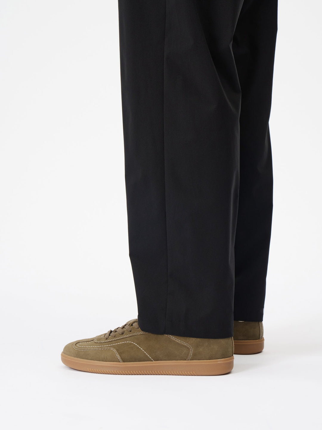 One Tuck Tapered Light Pants – Goldwin London