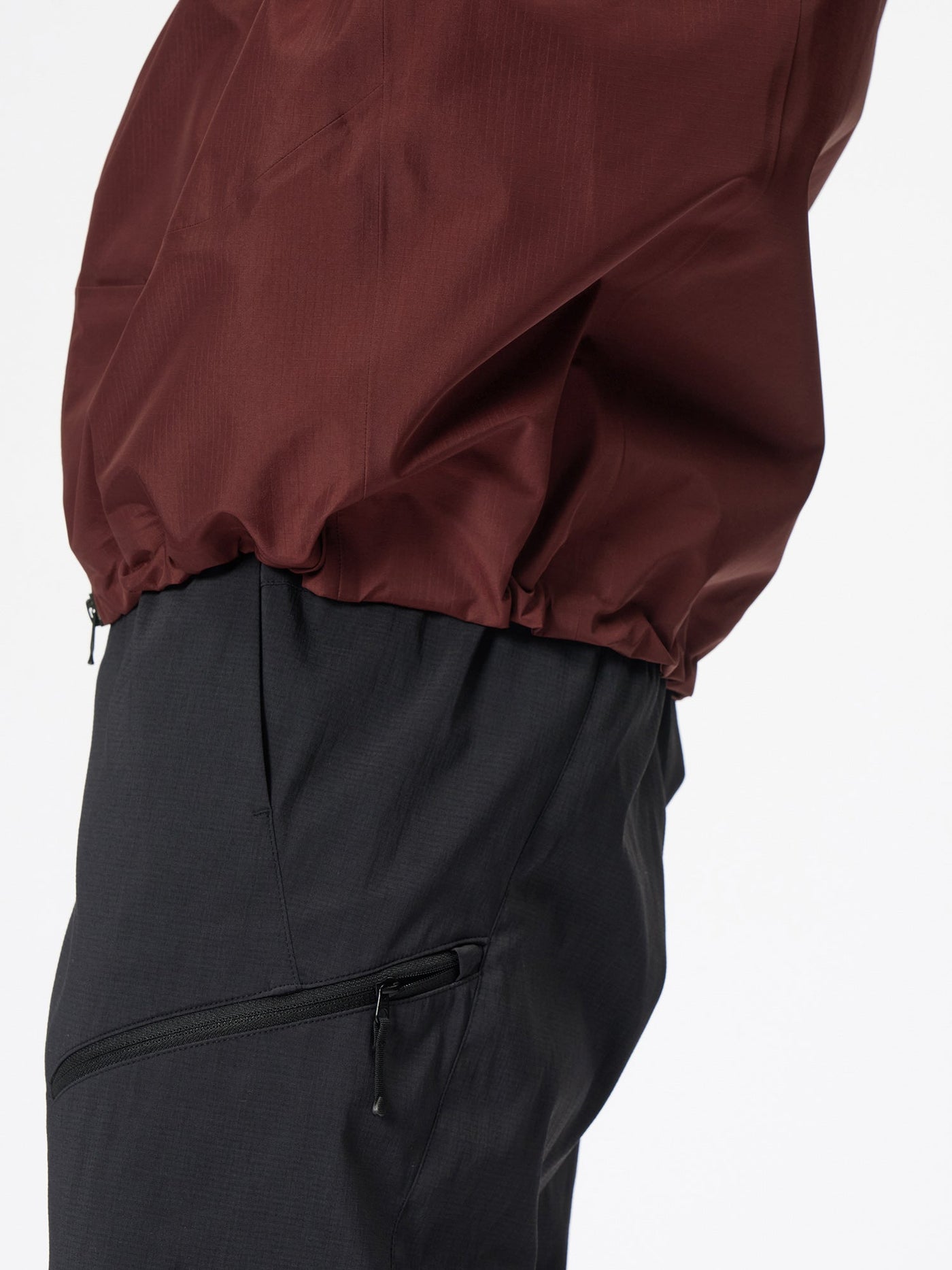 Model: Height 183cm / 6'0" | Wearing: RED CARNELIAN / 3