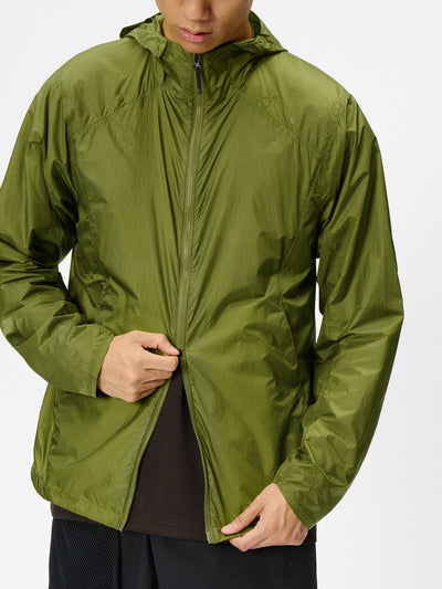 Model: Height 183cm / 6'0" | Wearing: IVY GREEN / 3