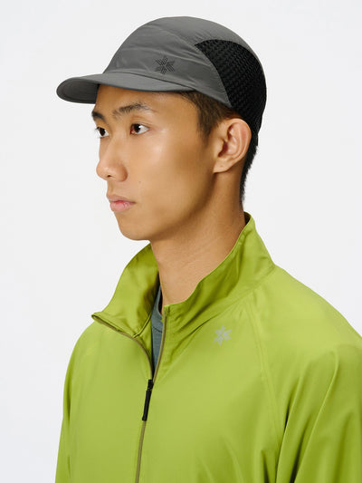 Model: Height 183cm / 6'0" | Wearing: SHADOW GRAY / F
