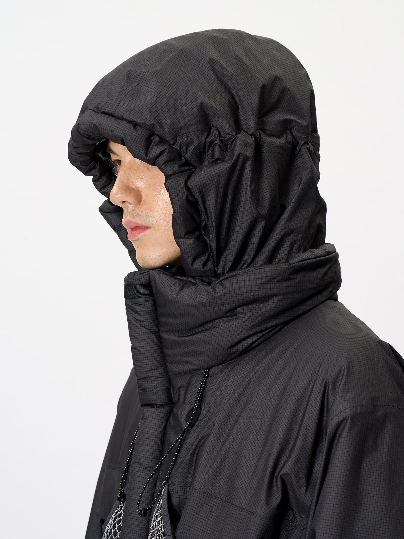 Model: Height 183cm / 6'0" | Wearing: BIOTITE / 4