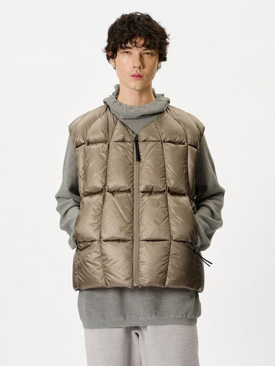 Model: Height 183cm / 6'0" | Wearing: DUNE / 4
