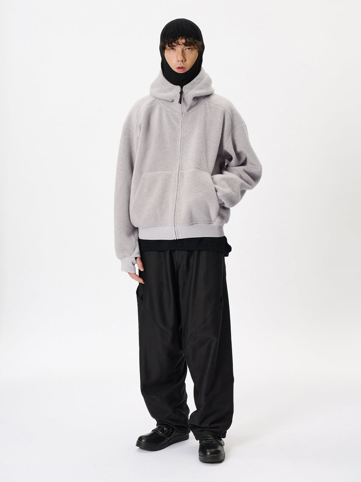 Model: Height 183cm / 6'0" | Wearing: ASH GRAY / 4