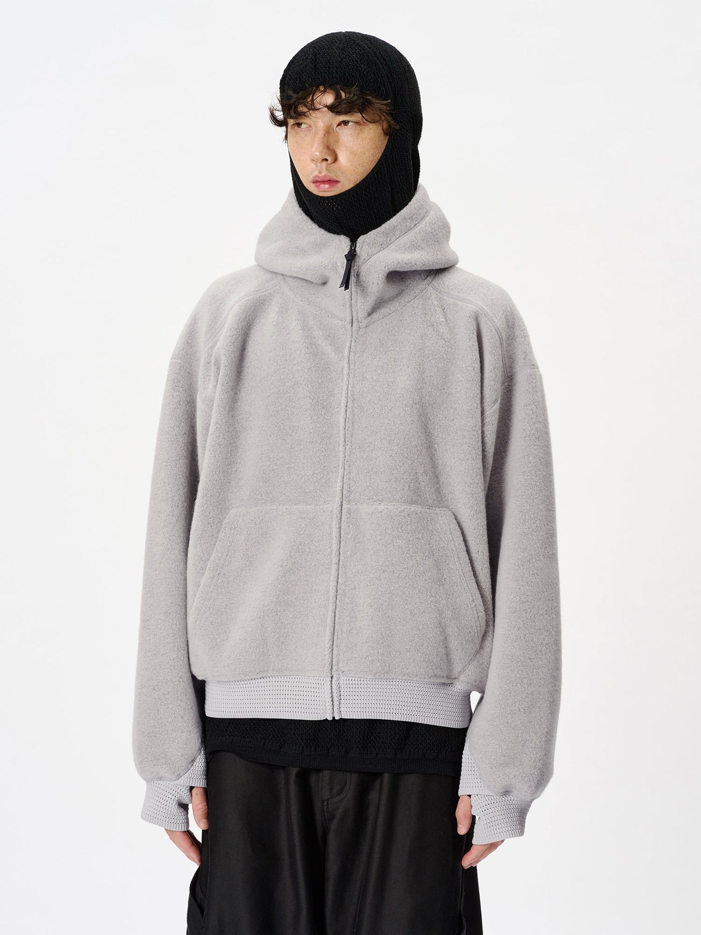 Model: Height 183cm / 6'0" | Wearing: ASH GRAY / 4