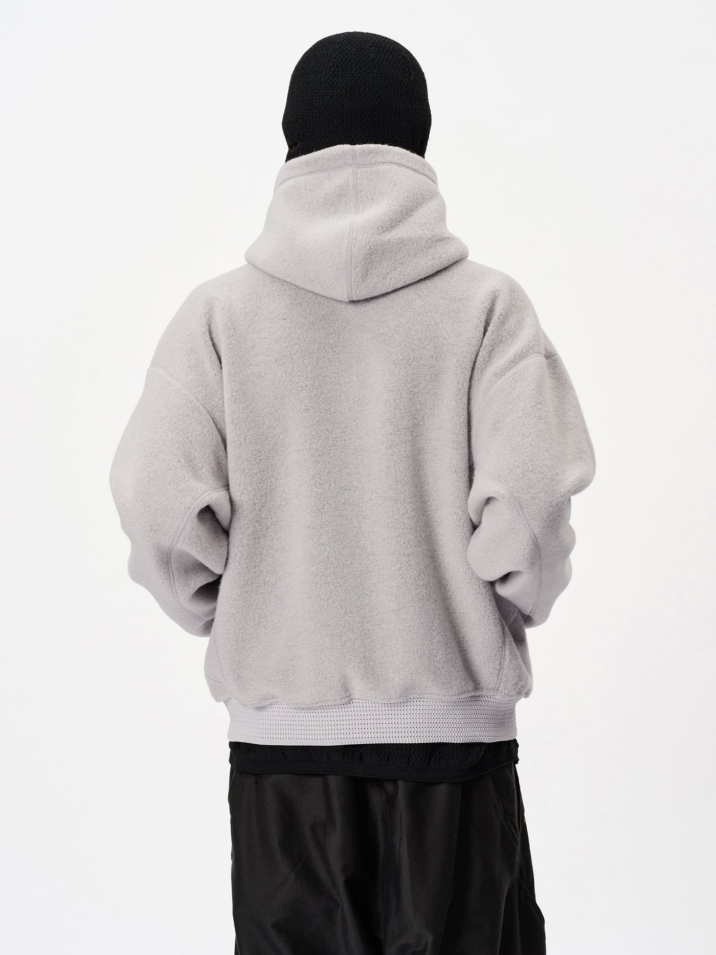 Model: Height 183cm / 6'0" | Wearing: ASH GRAY / 4