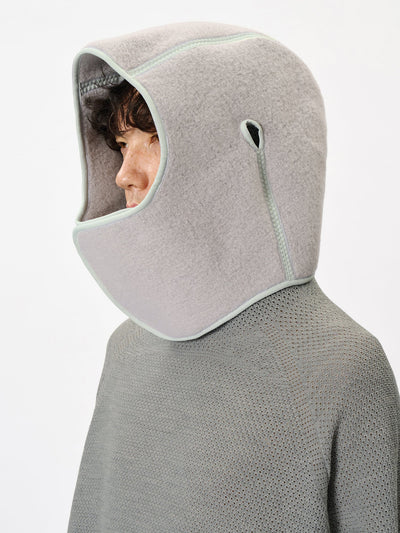 Model: Height 183cm / 6'0" | Wearing:ASH GRAY / F
